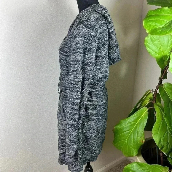 Pacsun Women’s Hooded Long Cardigan Gray White Sweater Size Small Belt - Picture 8 of 11